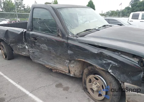 2004 Chevrolet Silverado 1500 Work Truck из США, поврежденный, VIN 1GCEC14V34Z241397